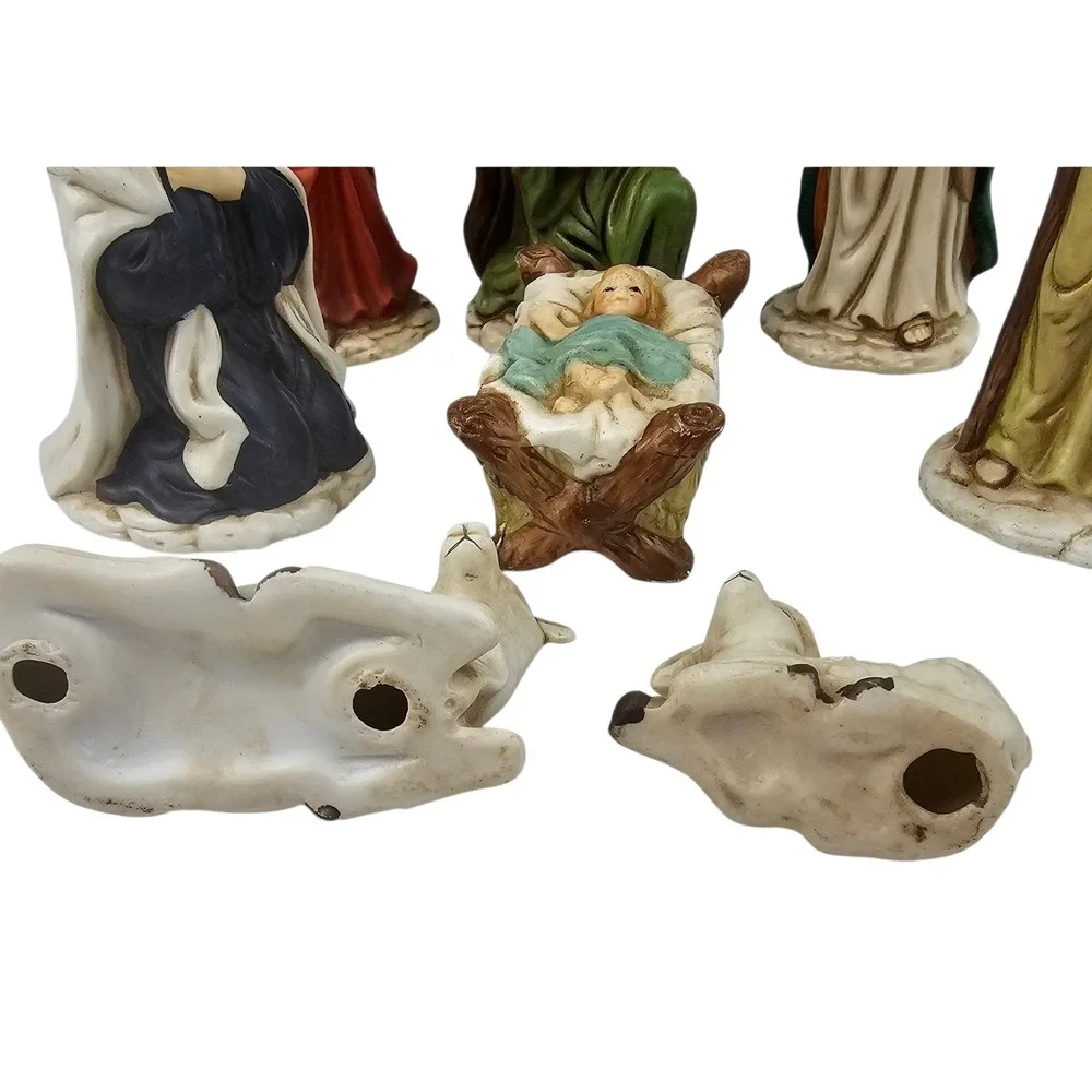 Vintage Porcelain‎ Nativity Set 8 Piece Christmas Holiday Decoration